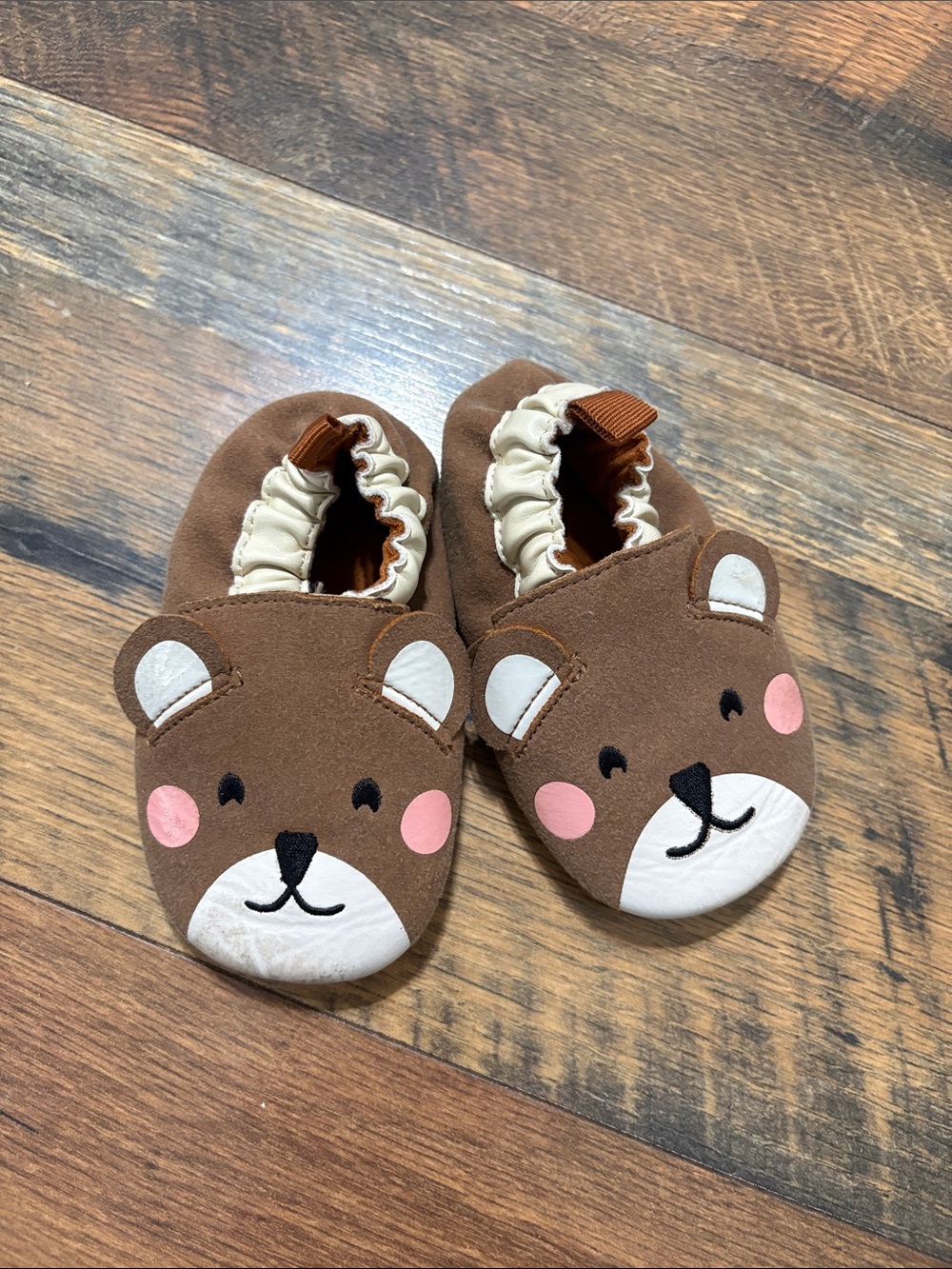 Wonder Nation Brown Bear Soft Sole Baby Shoes with Pink Cheeks